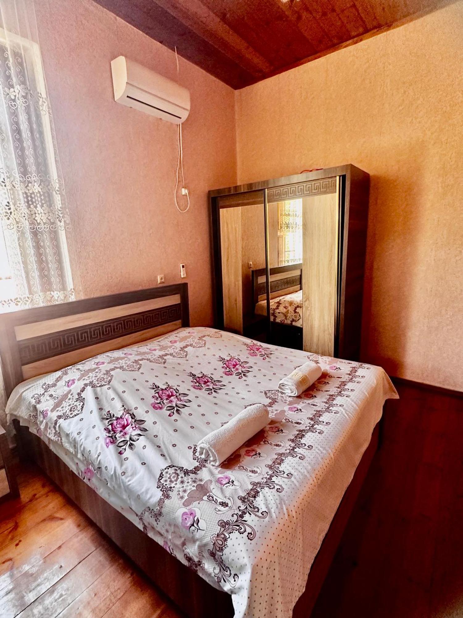 Guesthouse Kamelia マートヴィリ エクステリア 写真